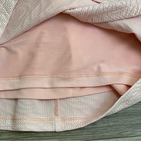 Bebe Light Pink Textured Floral Halter Neck Tulip Hem Mini Dress - Picture 11 of 12